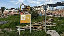 Bourání nejstaršího pavilonu v olomoucké fakultní nemocnici přezdívaného Franz Josef, 30. května 2023.