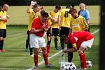 Fotbalisté Nových Sadů (ve žlutém) porazili Medlov 3:0.