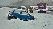 Jedny z nehod na R35 ve směru Olomouc - Lipník