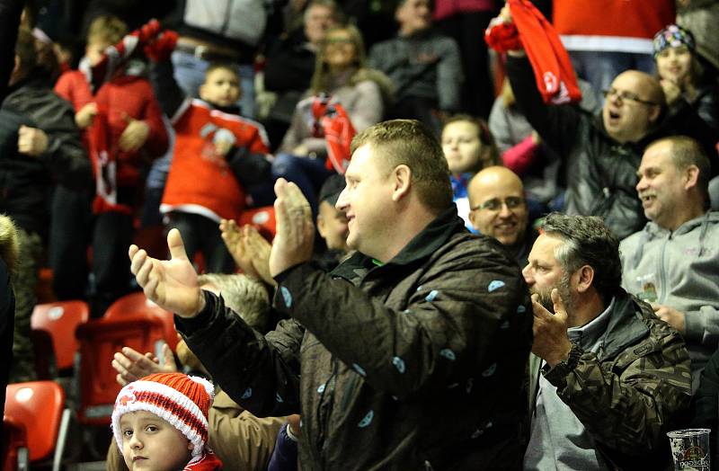 Fanoušci v plné "plechárně". Třetí čtvrtfinále Olomouc - Plzeň