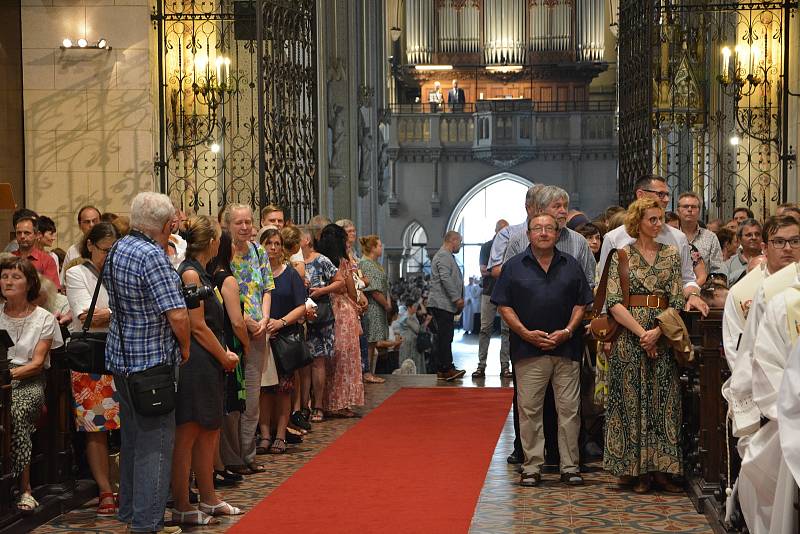 Rozloučení s olomouckým arcibiskupem Janem Graubnerem v katedrále sv. Václava v Olomouci, 30. června 2022