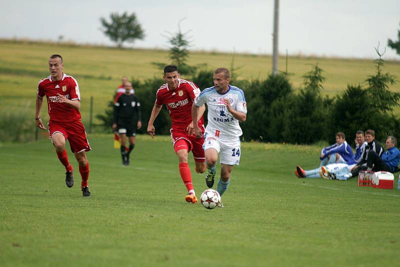 Sigma (v bílém) porazila v přípravě Košice 4:1.