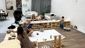 Legendární jídelnu na Horním náměstí v Olomouci vystřídala originální dětská herna s kavárnou, červen 2023