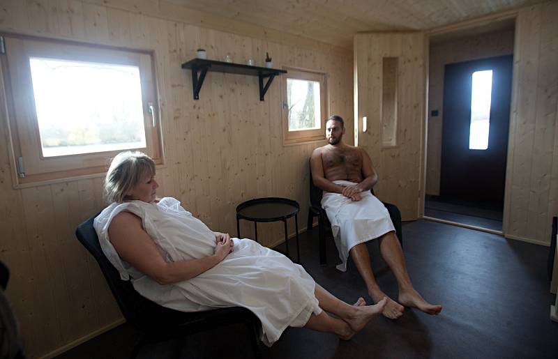 Sauna v maringotce na přírodním koupališti Poděbrady u Olomouce