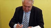 Prezident Zeman v Hradčanech na Přerovsku