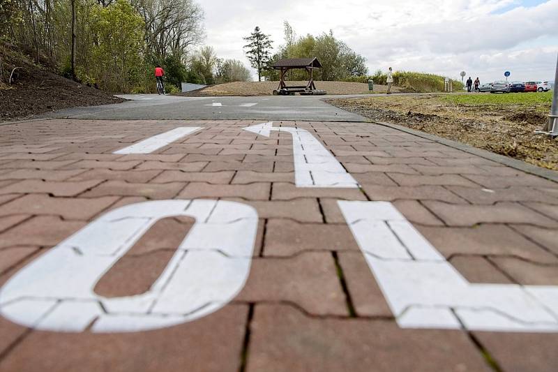 Podjezd pro cyklisty na Hvězdné