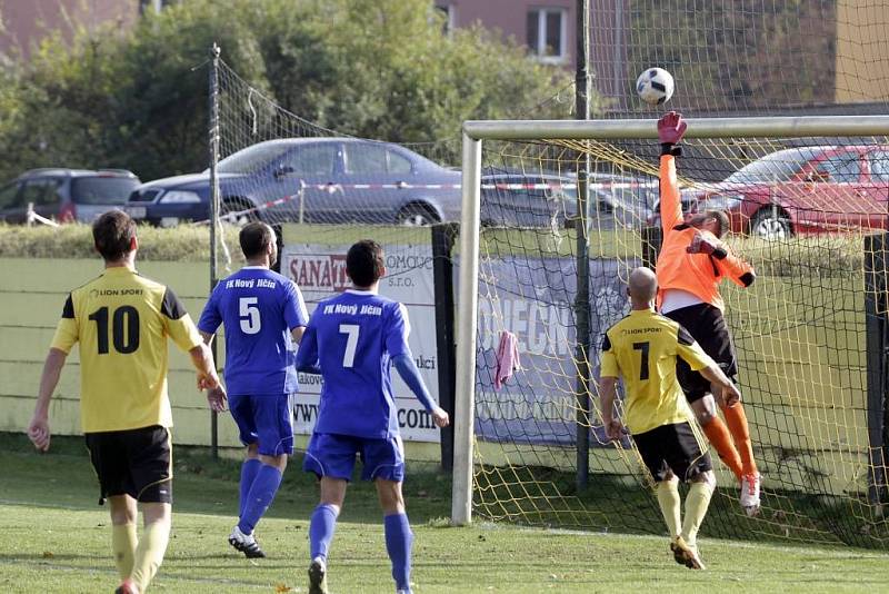 Fotbalisté Nových Sadů (ve žlutém) porazili Nový Jičín 3:1.