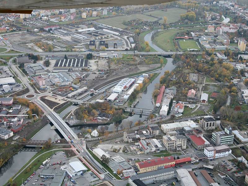 Most u plynárny a obtokový kanál v Olomouci