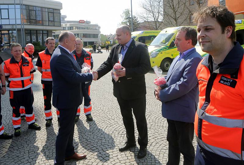 Nové sanitky značky Mercedes pro záchranou službu Olomouckého kraje.