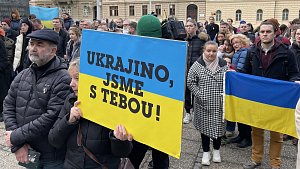 Shromáždění na podporu Ukrajiny v Olomouci na Žižkově náměstí, 24. února 2022