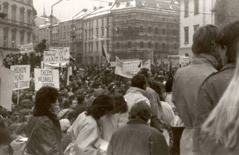 Listopad 1989 v Olomouci