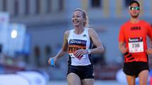 Petra Kamínková v cíli olomouckého půlmaratonu