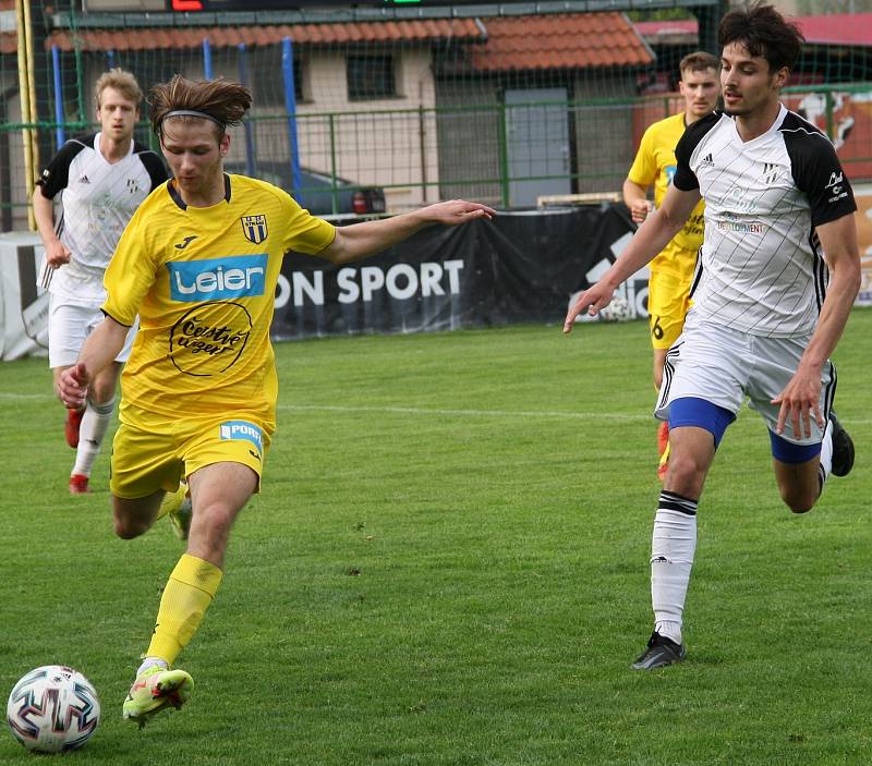 Fotografie ze zápasu mezi celky 1. HFK Olomouc a FC Strání