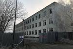 Z olomouckého Tabulového vrchu zmizí bývalá sovětská kasárna. Na pozemcích plánuje rozvoj Fakultní nemocnice Olomouc. Stav v lednu 2019