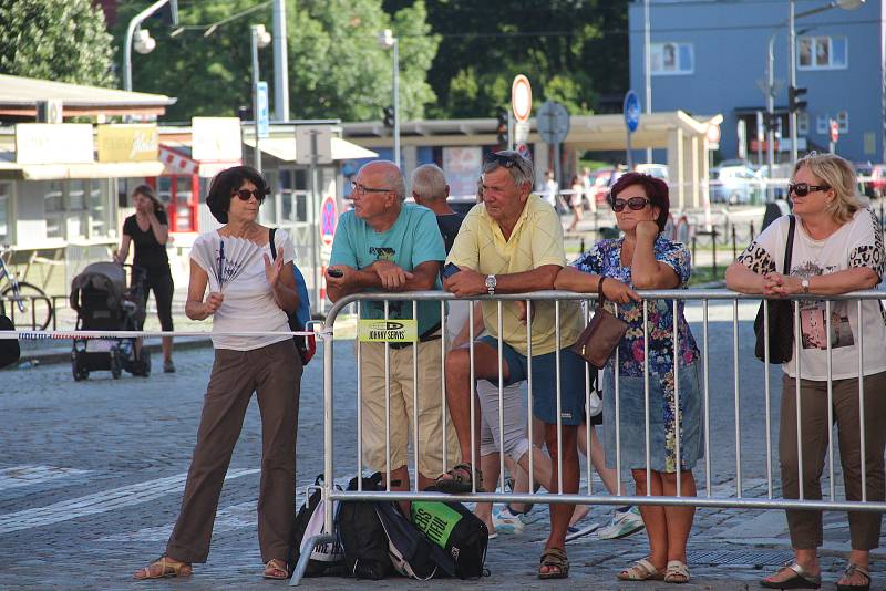 Tisíce amatérských i profesionálních běžců zaplnily v sobotu ulice Olomouce.