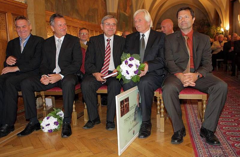 Karel Brückner byl na olomoucké radnici vyhlášen nejlepším trenérem desetiletí