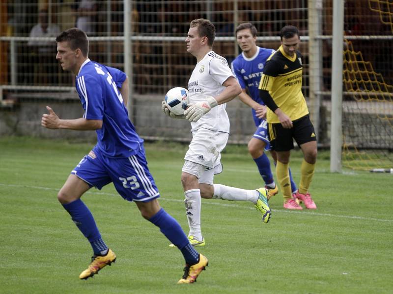 Nové Sady pořádaly memoriál Jiřího Brücknera k uctění památky zesnulého funkcionáře, zvítězil B-tým Sigmy Olomouc. FK Nové Sady – SK Sigma Olomouc B. Jiří Zbořil (v bílém).