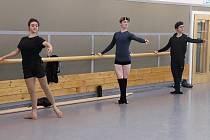 Zkouška části baletního souboru z Kyjeva v Moravském divadle v Olomouci, 17. března 2022