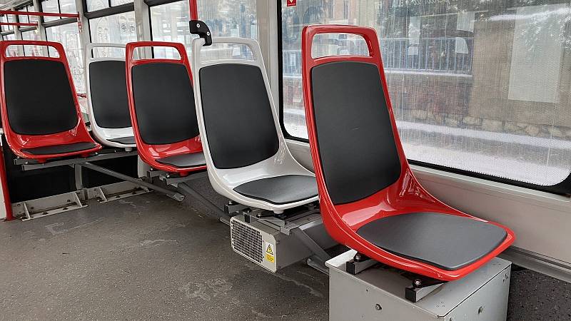 Vyhřívané sedačky v olomoucké tramvaji (vůz 251)