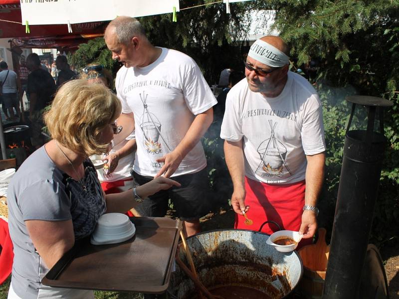 Pivní a gulášové slavnosti ve Velkém Týnci