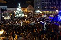Rozsvícení vánočního stromku na Masarykově náměstí v Přerově, 27. listopadu 2022