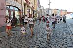 Součástí Olomouckého půlmaratonu je i Rodinný běh. V 17 hodiny se na něj vydaly stovky účastníků.