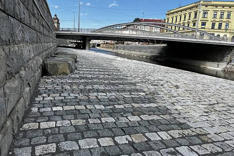 Náplavka řeka Morava, Blahoslavova ulice, 7. srpna 2022