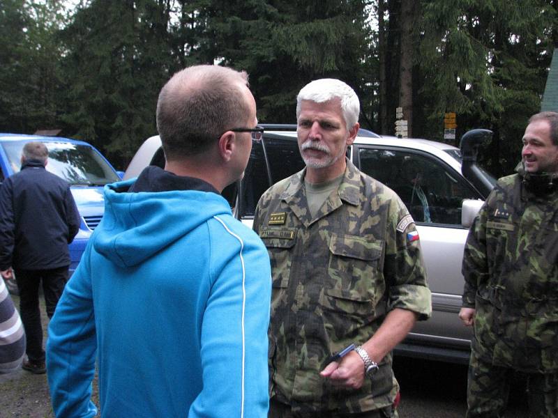 Centrum biologické ochrany v Těchoníně navštívil náčelník Generálního štábu Armády ČR Petr Pavel.