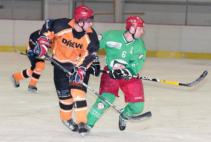 Čestice – Dlouhoňovice 8:3 (2:1,3:0,3:2).