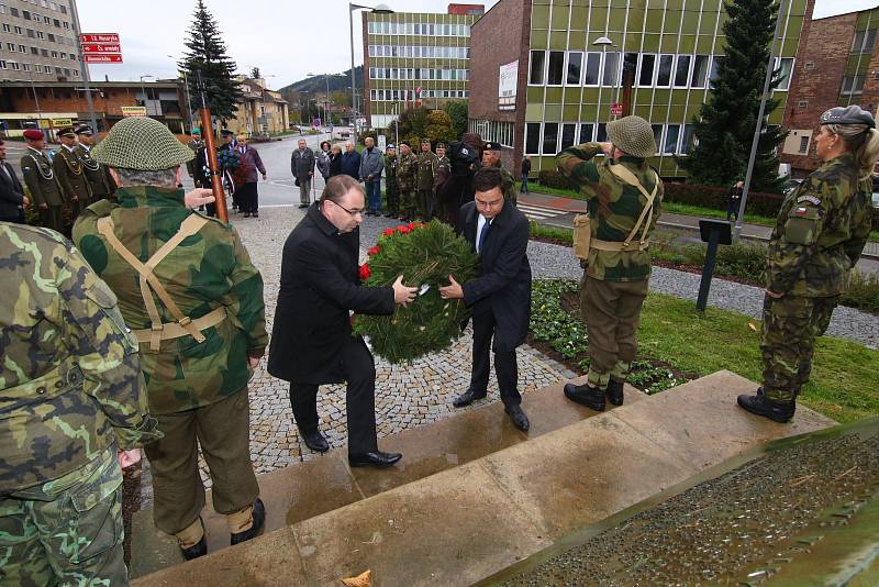 U památníků proběhly vzpomínkové akty 