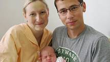 Veronika Fléglová bude doma v Lupenici s rodiči Petrou a Janem. Narodila se jim 14. září v 6.48 a vážila 3,73 kg.