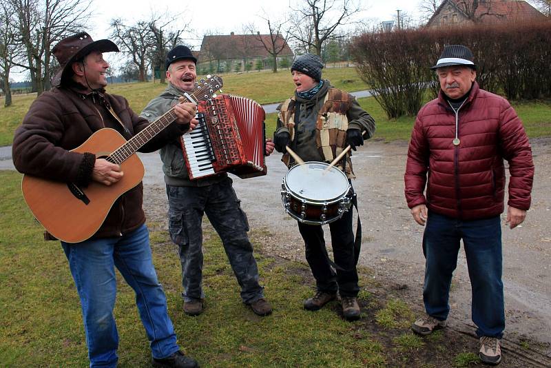 Poslední únorová sobota byla ve Voděradech ve znamení masopustu.