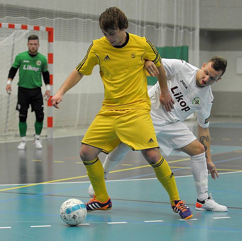 Nejzbach si poradil na palubovce Likopu Třinec 5:0.