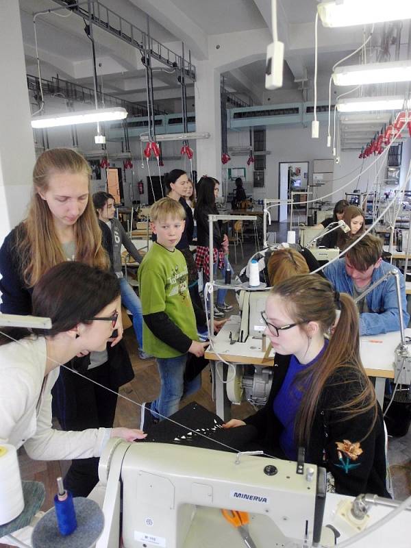 Fashion workshop na ústecké uměleckoprůmyslové škole.