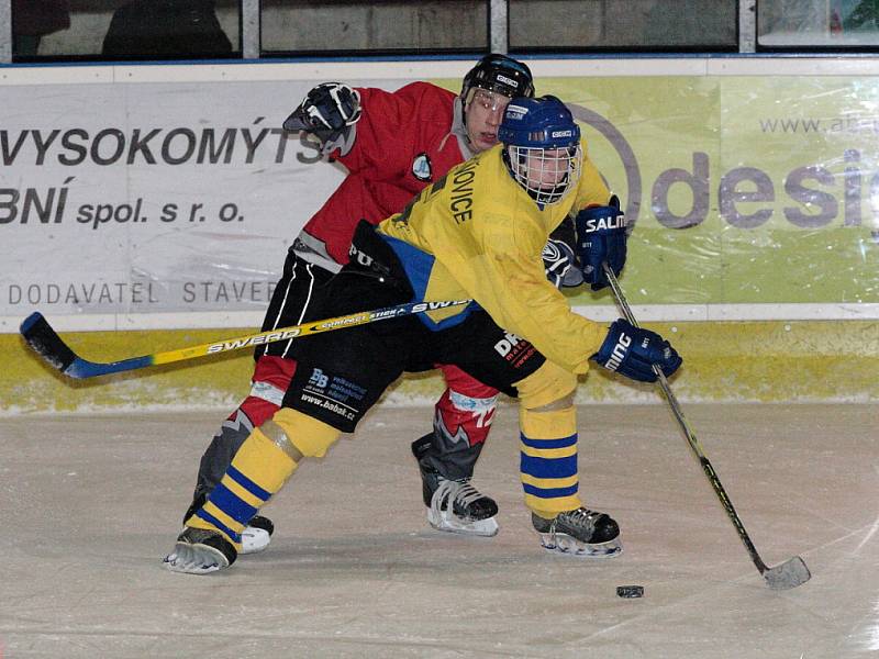 Voděrady – Dlouhoňovice 1:3 (0:1, 1:0, 0:2).