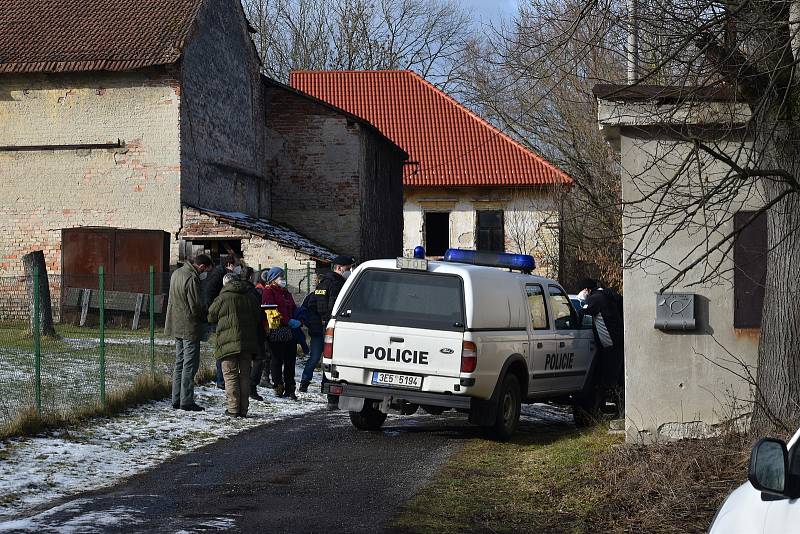 Policisté od středy vyšetřují v Radhošti u Zámrsku.