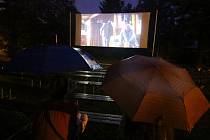 Čadíci v Ústí odstartovali letní kino českým filmem