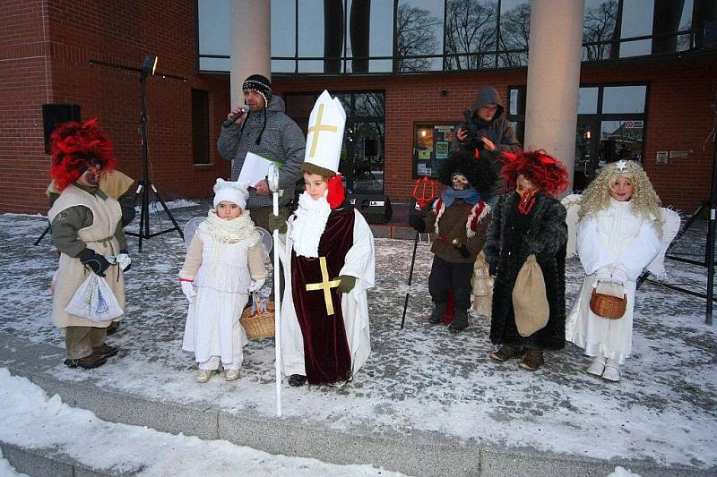 Soutěž o nejhezčího Mikuláše, anděla a čerta v ústecké Kociánce.