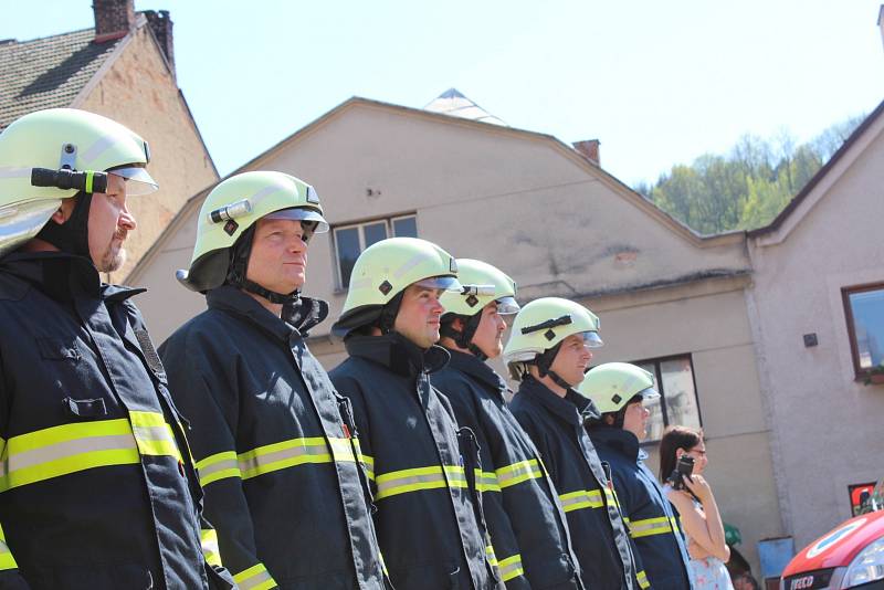 Ze slavnostního předání nového vozu SDH Brandýs nad Orlicí