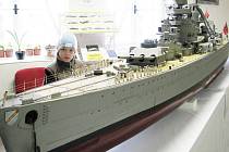 Z výstavy maket válečných lodí v Regionálním muzeu ve Vysokém Mýtě.