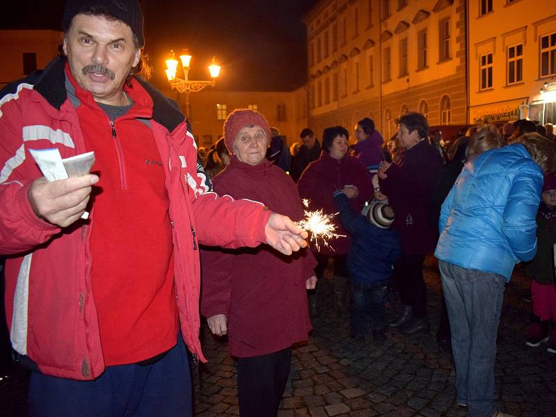 Demonstrace proti vzniku ženské věznice v Králíkách.