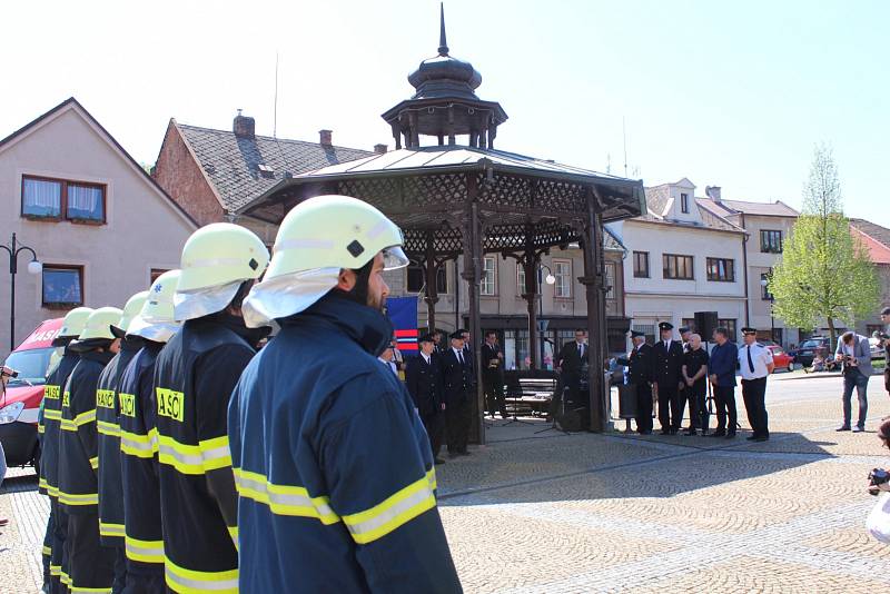 Ze slavnostního předání nového vozu SDH Brandýs nad Orlicí