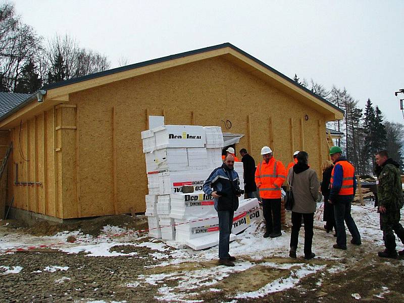 Prohlídka rozestavěného vojenského muzea a podzemí dělostřelecké tvrze Hůrka.