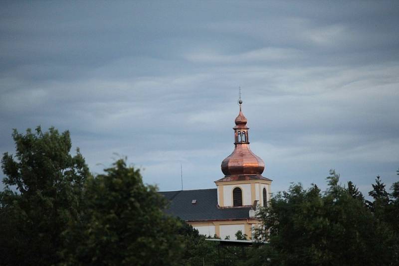 Rockový festival v Běstovicích.