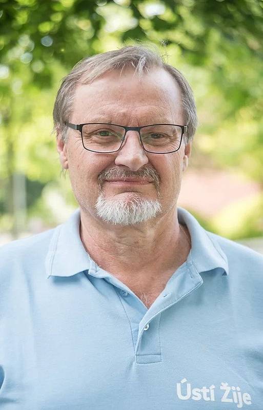 Jiří Řezníček, 66 let, BEZPP, lékař, místopředseda představenstva zdravotnického holdingu