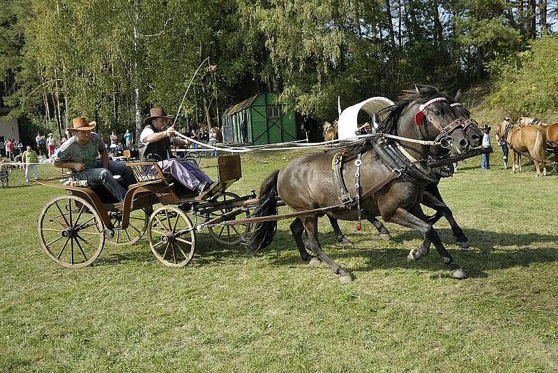 V Třebovici se po dvanácté jela tradiční Hubertova jízda.