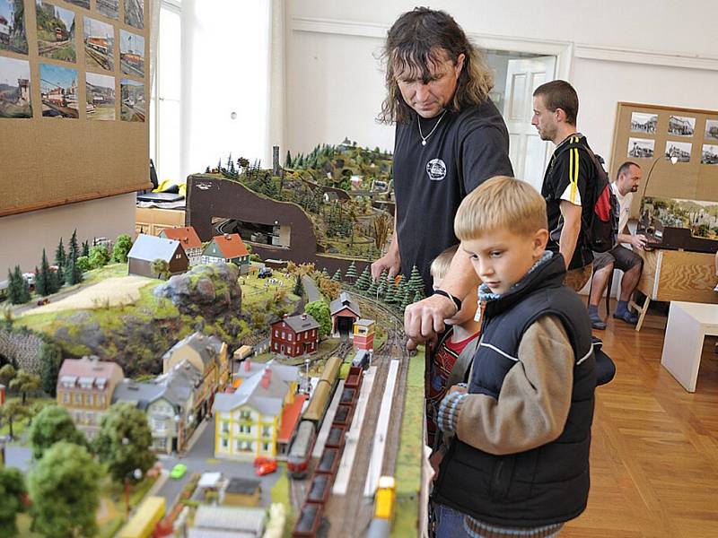 Z výstavy kolejišť a železničních modelů v Chocni.