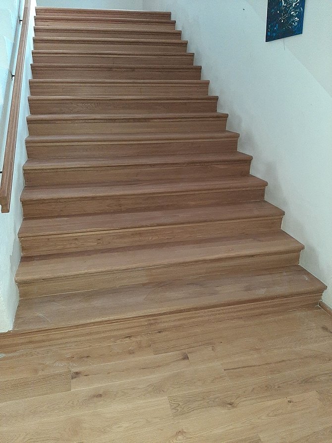 Nové schody na zámku v Letohradě.