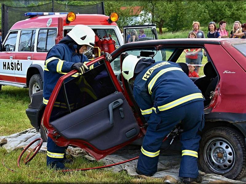 Oslavy SDH Lhotka v České Třebové.