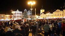 První adventní neděli 1. prosince byl na Mírovém náměstí v Ústí nad Orlicí zahájen tradiční Ústecký advent.